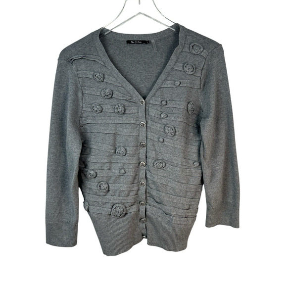 Nic + Zoe Women Grey Cardigan Button Detail Rossette Applique Office Siren Sz Lg - Picture 2 of 9